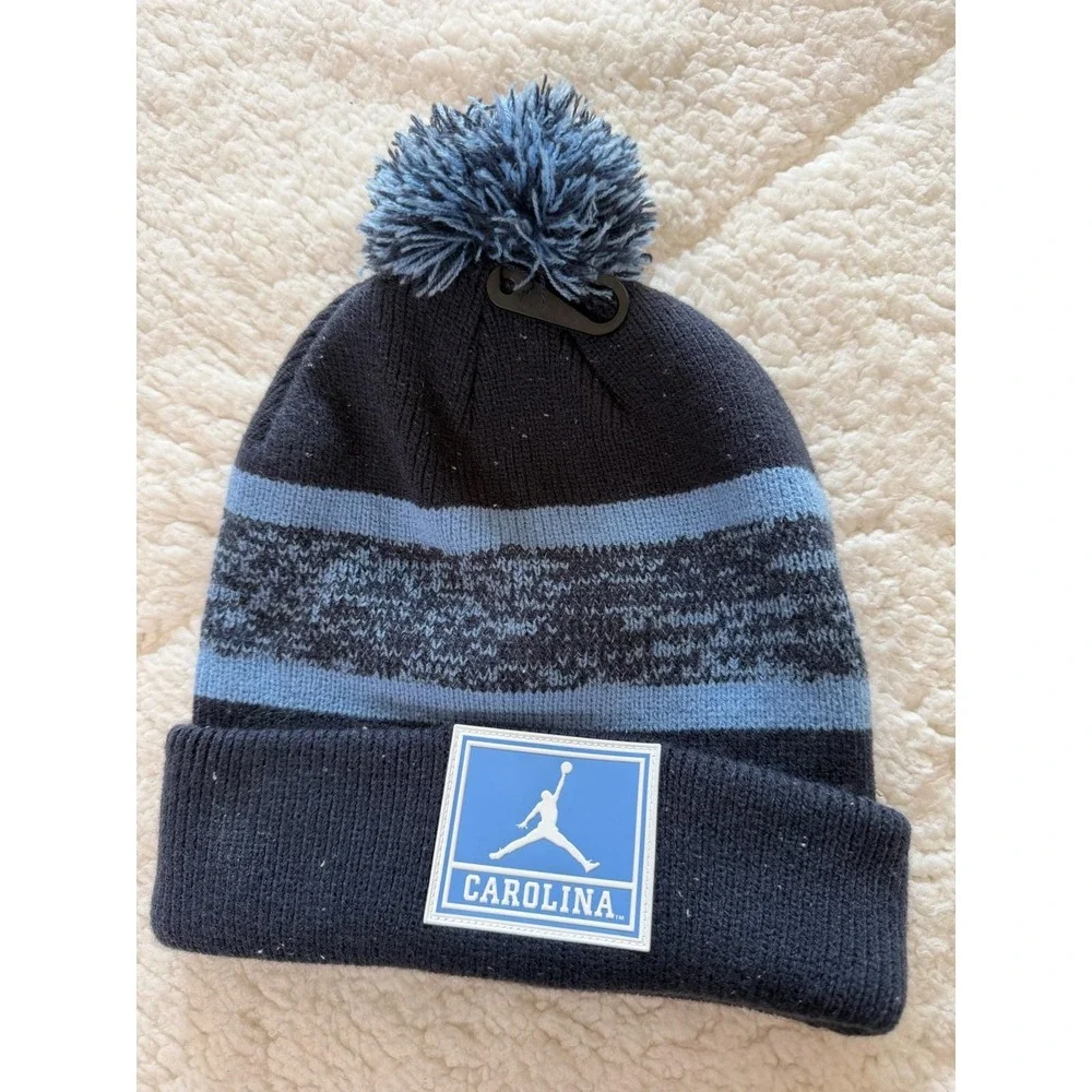 Jordan Beanie Unisex‎ OS Navy Blue UNC Tar Heels Peak Pom Pom Winter